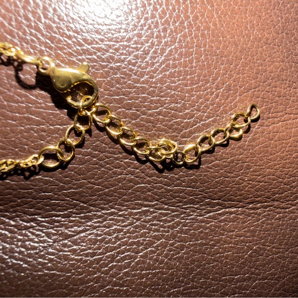 Pink Butterfly Pendant w/Gold Tone Necklace NWOT Never worn - Picture 5 of 5